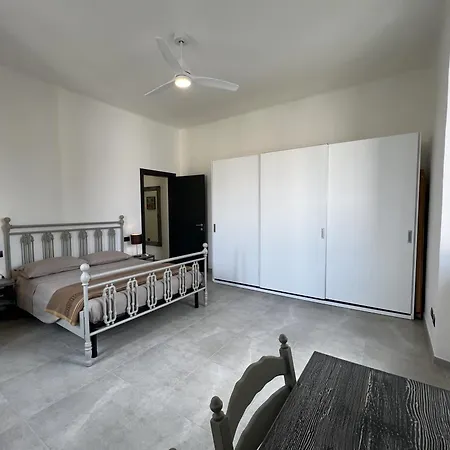 アパート Casa Redona - Nuovo Elegante Loft Free Wifi 4 Pax ベルガモ